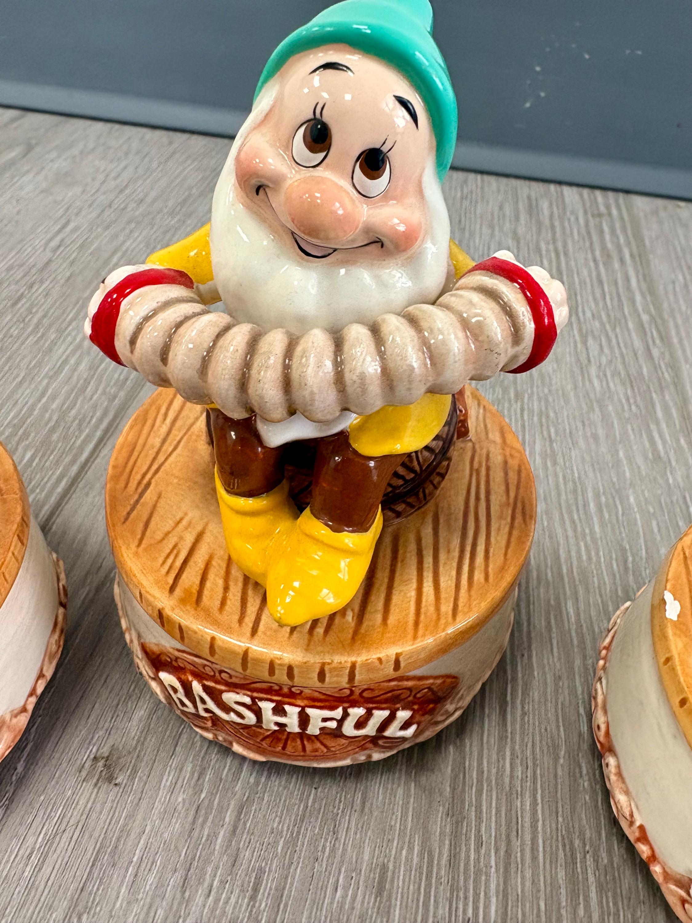 ディズニー 白雪姫 七人の小人 オルゴール - 合計3個～ドク、バッシュ