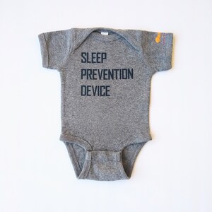 Sleep prevention device funny bodysuit for babies