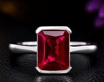 Smaragdslipad rubinröd ädelstens-solitärring – Statement-ring i sterlingsilver, minimalistisk förlovningsring, present till födelsesten i juli