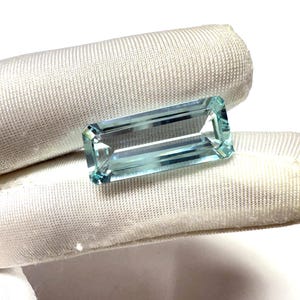 AAAA Grade Aquamarine Gemstone: Faceted Baguette, 14.85 Carat