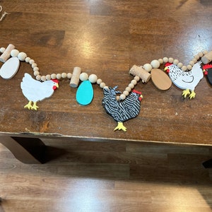 Hen and egg garland