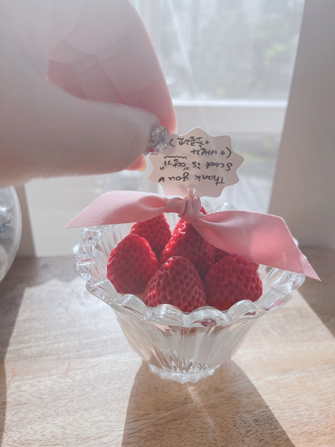 Strawberry Candle / Perfect Gifts / Home Deco / Strawberry Scented