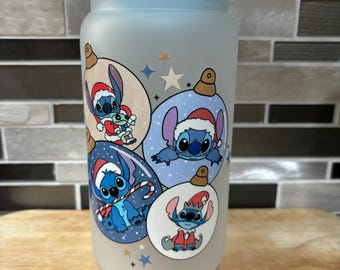 Décorations de Noël gobelet en verre avec couvercle en plastique Verre UV DTF 16 oz, prêt à expédier, cadeau de Noël, tasse personnages du Père Noël, jolie tasse extraterrestre
