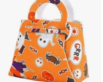 5 personnages d'Halloween sérigraphiés au hasard par transfert dtf pour des chemises prêtes à être pressées. Lot de sacs mystères.