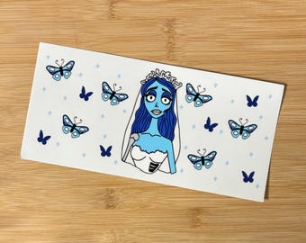 Copritazza con farfalle e sposa blu di Halloween, copritazza UV DTF, copritazza da 16 once, pronto da applicare, copritazza autunnale, regalo