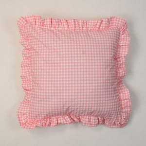 Galia Tasarim - Funda de almohada con volantes de cuadros vichy rosas, 45 x 45 cm, algodón orgánico