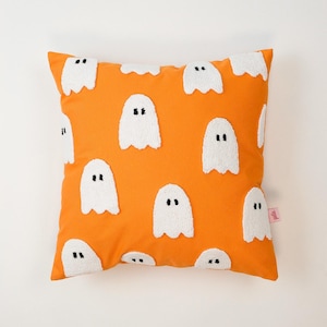 Galia Tasarim - Funda de almohada fantasma de Halloween - Cojín bordado naranja de 42 x 42 cm para una decoración espeluznante