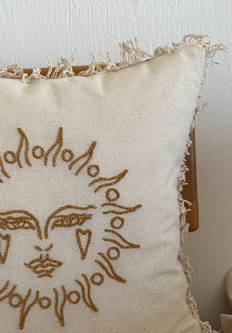 Galia Tasarim Sunburst Punch Needle Embroidered Linen Cushion Cover with Fringed Edges image 3