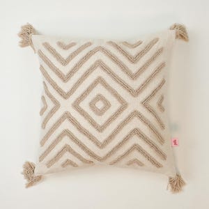 Galia Tasarim -Boho Zigzag Textured Cushion Cover – Beige Linen Throw Pillow with Tassels – 45x45 cm Neutral Home Decor