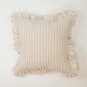 Galia Tasarim - Beige Ruffled Striped Cushion Cover – 45x45 cm – Washed Linen