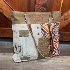 Bolso grande de lona estilo militar reciclado