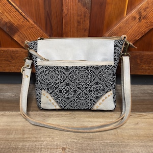 Bolso bandolera pequeño marroquí de lona reciclada.