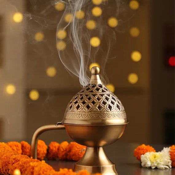 Gold Fumer/dhuni /dhup Stand /brass Sambrani Stand. A