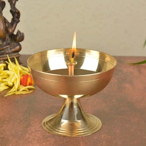 Premium Messing Handgefertigte Akhand Jyoti Diya /Traditionelle Öl Lampe / Meditations Lampe / Tempel Lampe