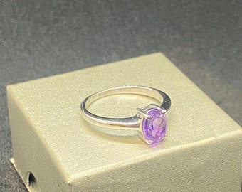Anillo vintage de amatista en plata de ley