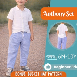 Puede incluir: Un niño con una camisa blanca y pantalones a rayas azules y blancas. La imagen incluye el texto "Anthony Set", "Back View", "6M-10Y" y "Beginner Friendly". La imagen también incluye un patrón de sombrero de cubo de bonificación.