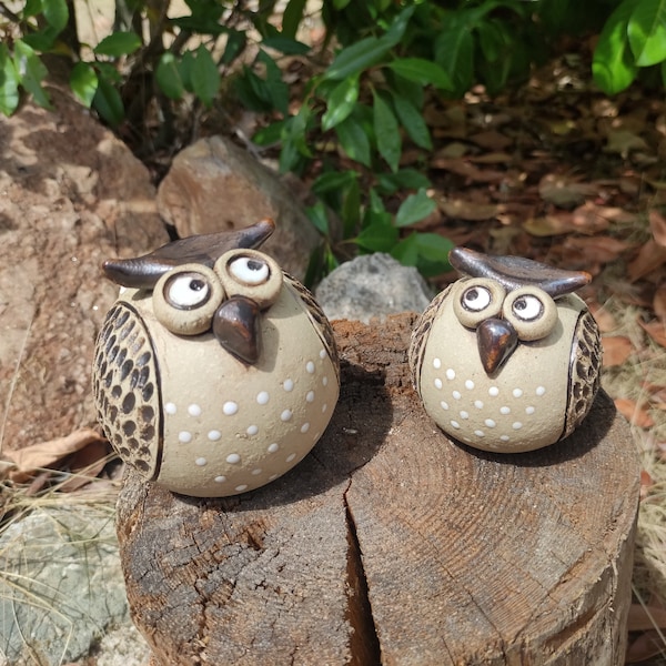 Zwei süße kleine Eulen aus Keramik auf Bestellung, Waldkautz, Gartenkeramik, handgefertigt, frostfest