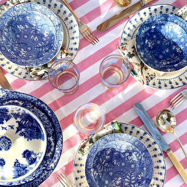 Pink striped tablecloth - French Riviera range