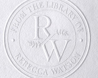 BEST SELLER - Aus der Bibliothek des Buches Prägedrucker Individuell Personalisiert Aus der Bibliothek des Buches Gehört zu Ex Libris Buchliebhaber Geschenk 40 mm