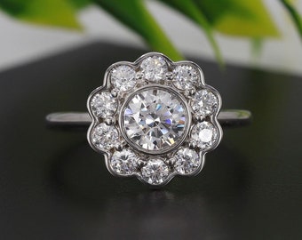 Cluster Set Round Lab Grown Diamond Ring,Vintage White Gold Ring, Halo Floral Style Ring, Wedding Bridal Ring, Antique Style Engagement Ring