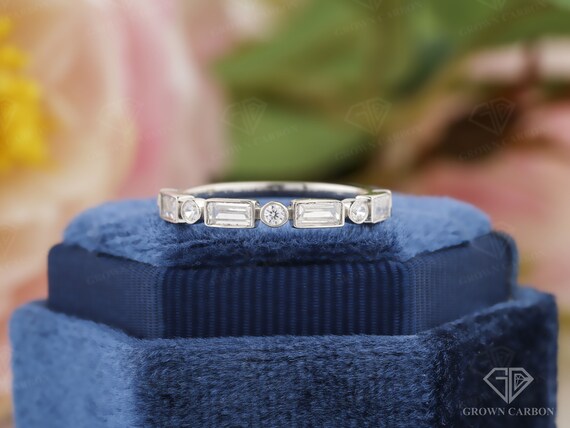 Lab grown baguette diamond ring deals