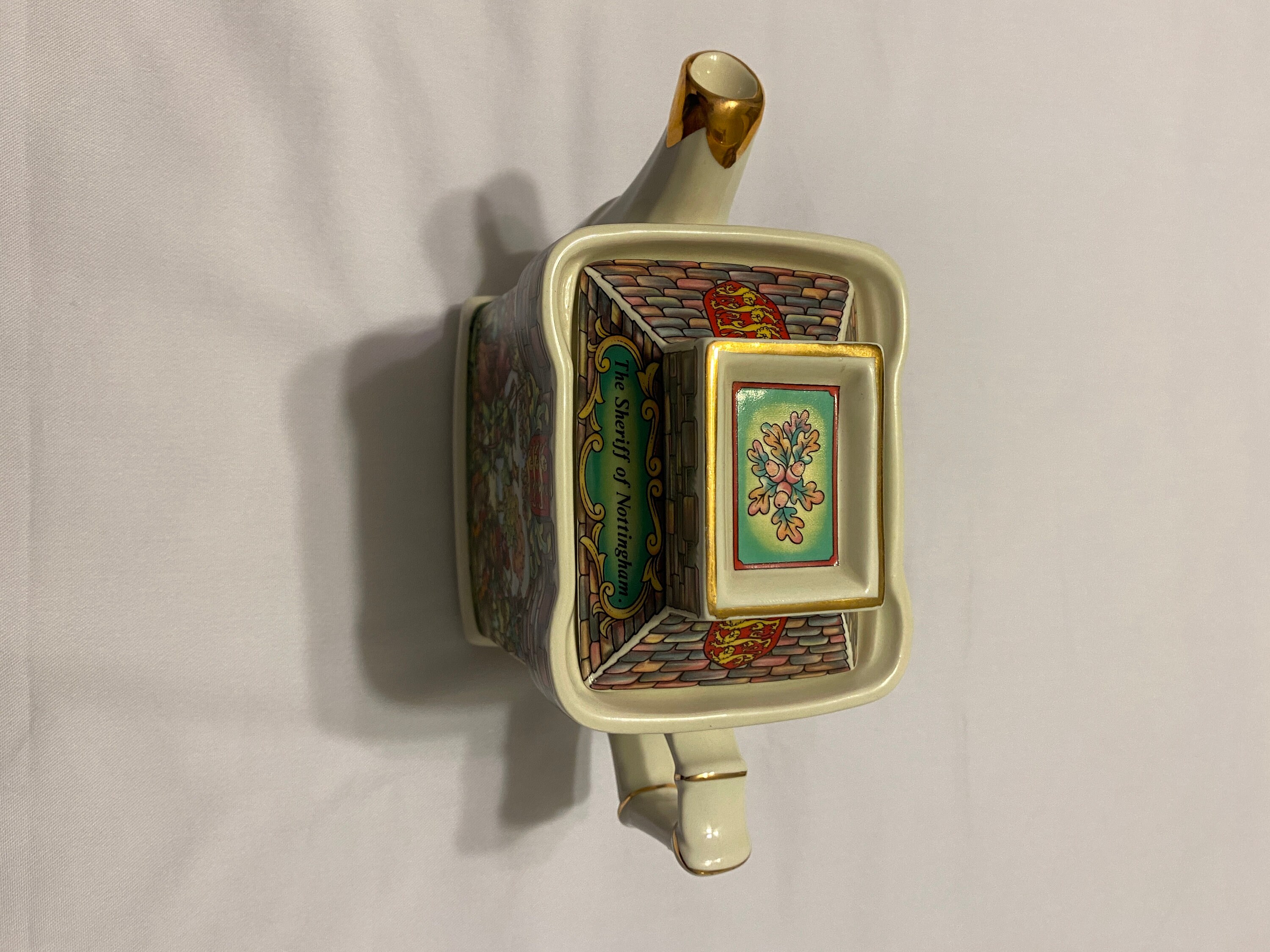 Sadler Robin Hood Teapot England Gold Trim Beautiful Sandler Teapot