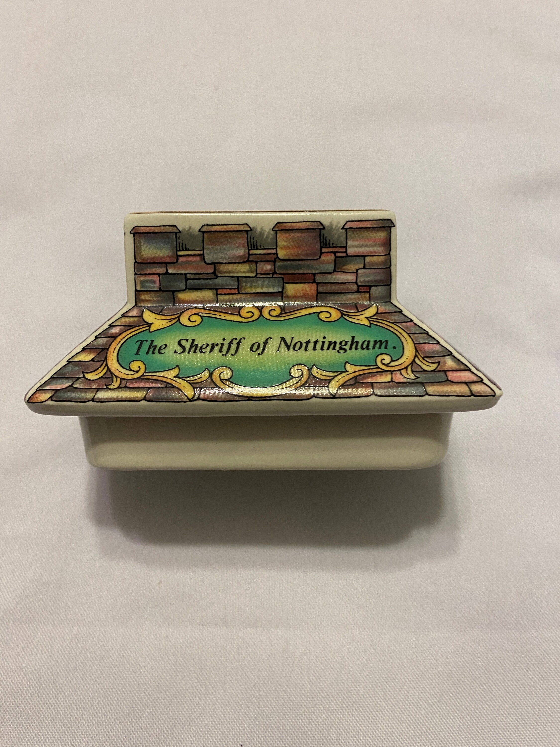 Sadler Robin Hood Teapot England Gold Trim Beautiful Sandler Teapot