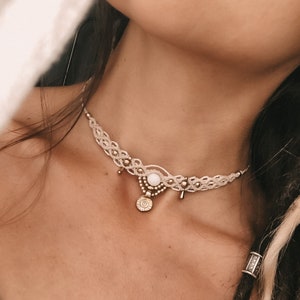Macrame Choker Necklace Boho with Gemstone & Sun Pendant // Festival Jewelry Summer – Handmade Necklace Ethno Hippie Style