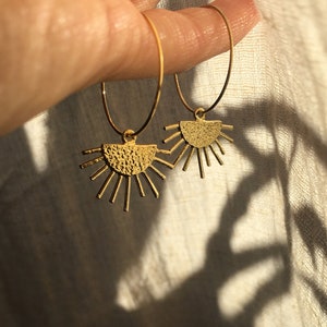 Sonnen Creolen Messing // Ohrringe Gold, Silber, Designschmuck, moderne Form, antik Gold