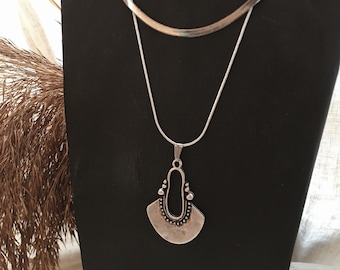 Collana con motivo antico con orecchini // Gioielli aztechi, unici, boho, argento, marocchini