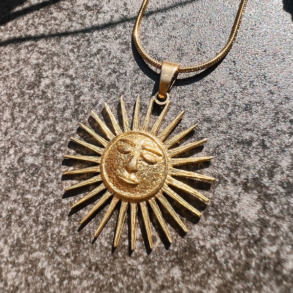 Sonne Kette Gold Boho // Designschmuck, Unikat, antik