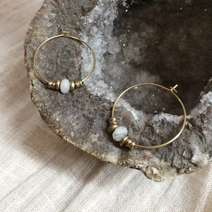 Subtle moonstone labradorite hoop earrings // brass, gold, design jewelry, modern shape, antique