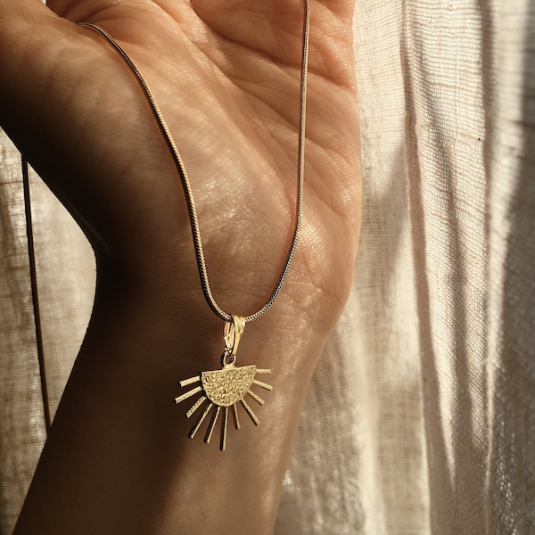 Collier soleil avec boucles d'oreilles // bijoux design, unique, bohème, argent, or, antique