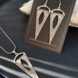 Orecchini triangolari Boho in argento // Set di gioielli etnici tribali | Motivo vintage antico | Orecchini a cerchio con forma geometrica | Gioielli da festa