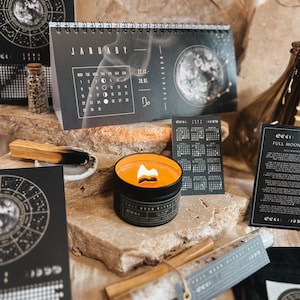 Set Ritual Lunar 2025 // Set de regalo de autocuidado y meditación con calendario lunar, incienso y vela / Yoga, mindfulness, boho, astrología