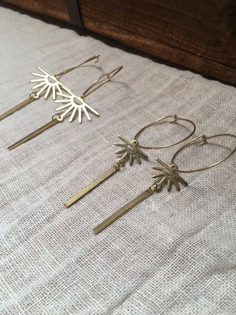 Sun hoop earrings brass // earrings gold, design jewelry, modern shape, antique, sun rays image 7