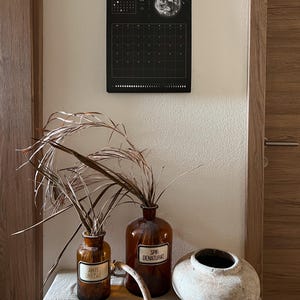 Månkalender 2027 Svart // Minimalistisk väggkalender, månfasposter, astrologikalender Boho, stjärnteckendekor, present bild 6