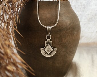 Marokkaanse ketting met oorbellen//Aztek sieraden, uniek, boho, zilver, patroon