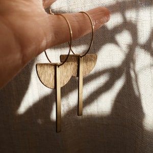 Half moon hoop earrings brass // earrings gold, design jewelry, modern shape, antique