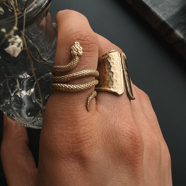 Anello serpente regolabile in oro, ottone // Boho, Medusa, gioielli di design, forma moderna, antica