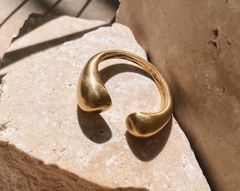 Anello Boho con palline regolabili in oro, ottone // gioielli di design, forma moderna, antico