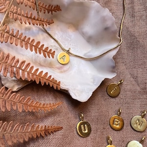 Moneda de oro cadena de letras, regalo personalizado, iniciales, único, boho
