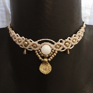 Mondstein Makramee Kette Choker // Sonne, Messing, Gold, Designschmuck, Unikat, Boho, antik, verstellbar zdjęcie 2