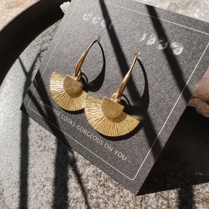 Sun earrings hanging gold // unique, design jewelry, modern shape, antique