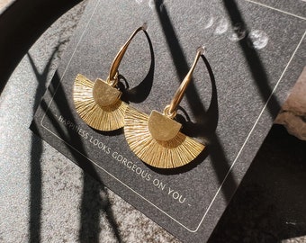 Sun earrings hanging gold // unique, design jewelry, modern shape, antique