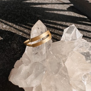 filigree boho ring adjustable gold, brass // modern shape antique