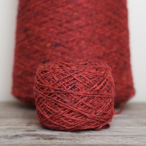 Donegal Aran tweed yarn, aran wool yarn, worsted weight yarn, Irish wool yarn - warm red