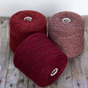 Soft Donegal tweed yarn, irish tweed yarn, 100% merino fingering wool yarn, shades of red - 50 gm