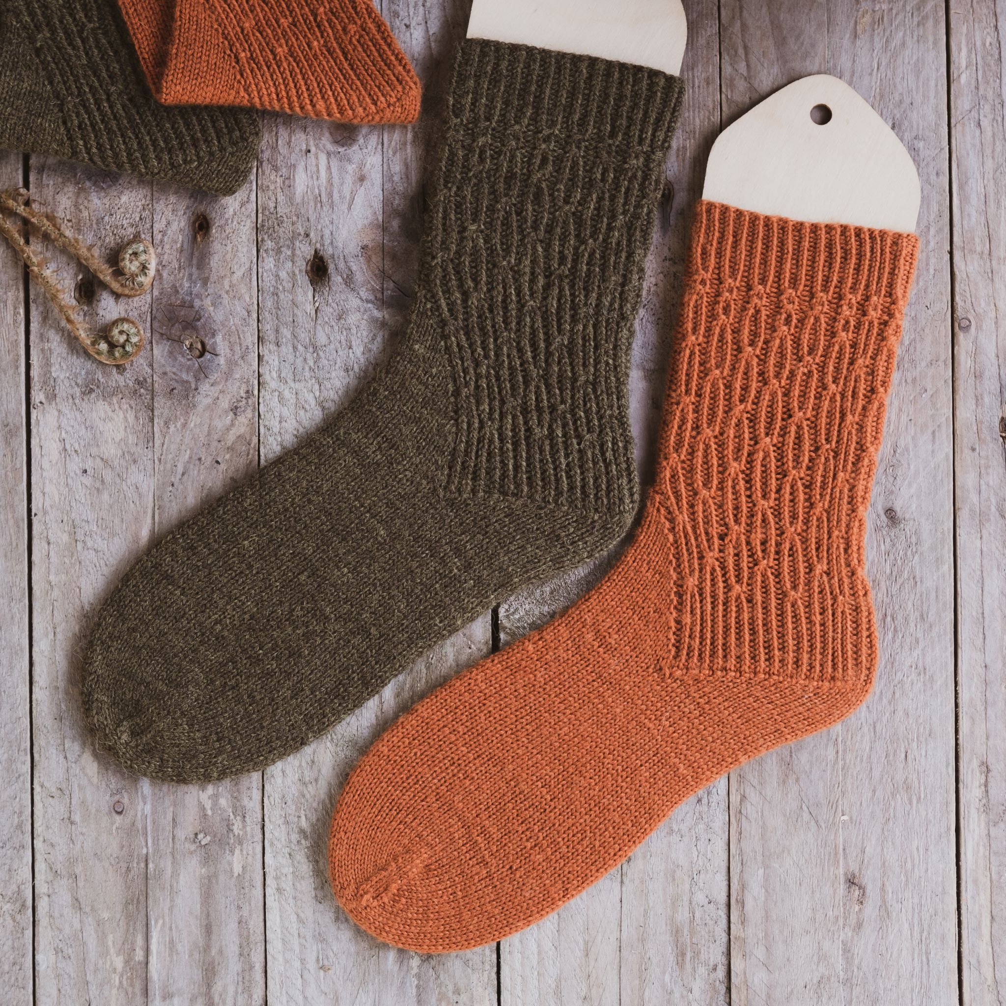 ELPHIN socks pattern, socks knitting pattern, sock pattern