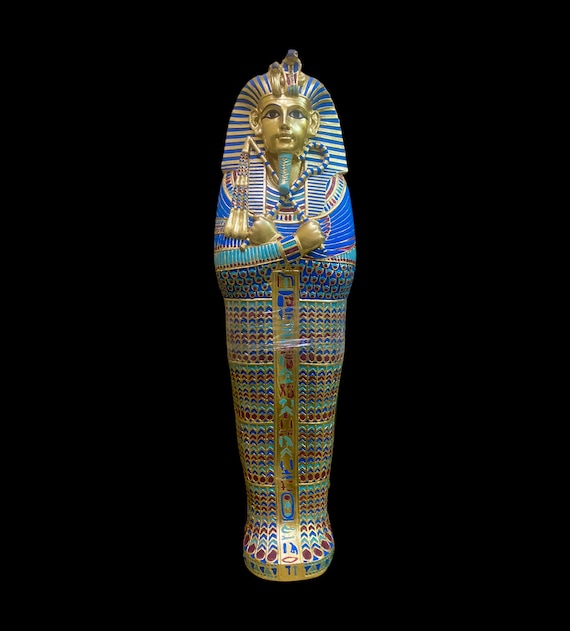 ツタンカーメンの棺のユニークなサイズのレプリカ、鮮やかな色と